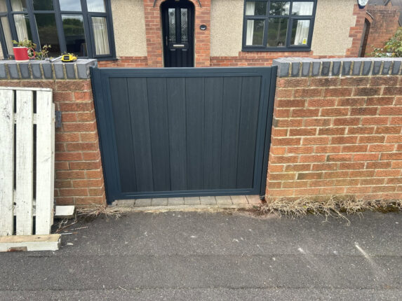Composite gate